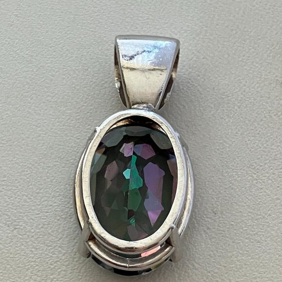 Natural Mystic Topaz, Real 14k White gold pendant. - Picture 6 of 12